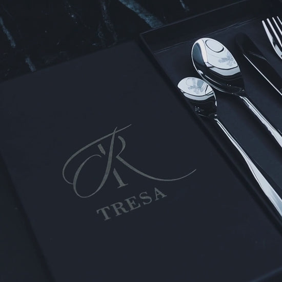 Silver cutlery box set